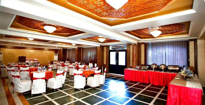 Hotel Radisson Srinagar Exteriér fotografie