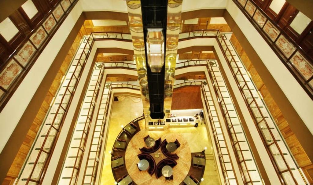 Hotel Radisson Srinagar Exteriér fotografie